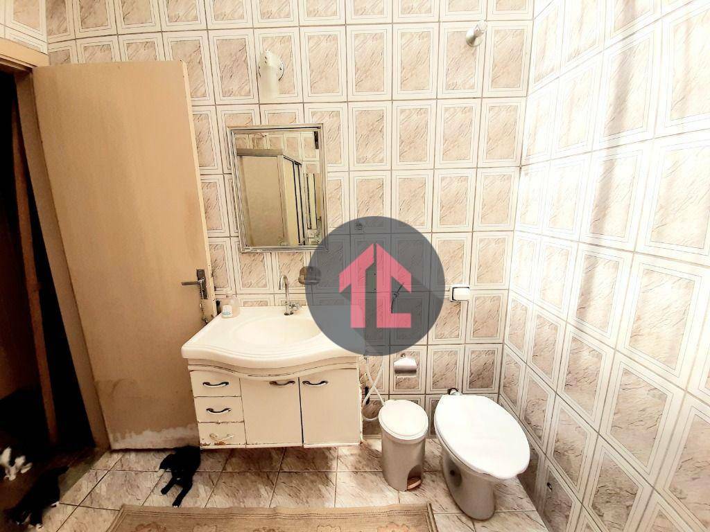 Casa à venda com 6 quartos, 260m² - Foto 12