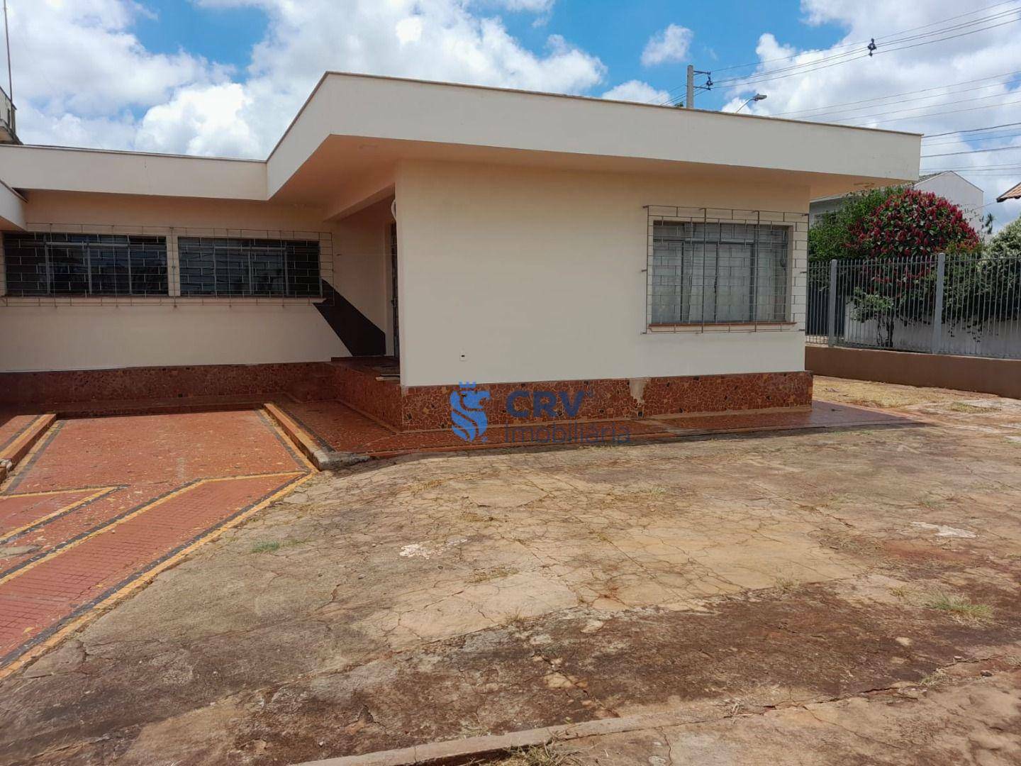 Casa para alugar com 6 quartos, 300m² - Foto 20