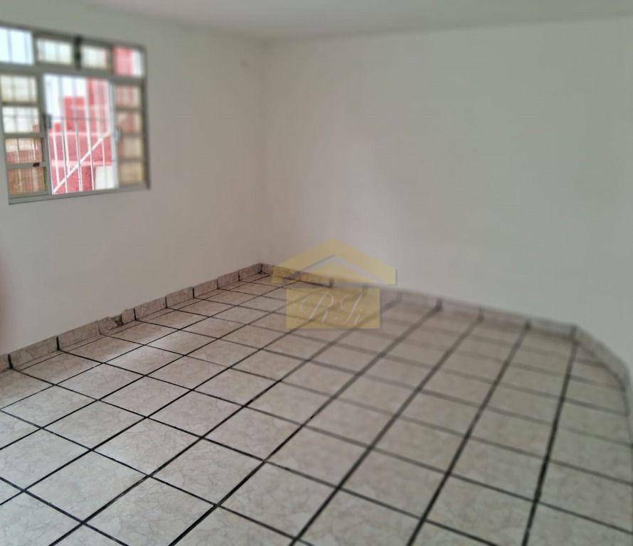 Casa à venda com 4 quartos, 90m² - Foto 2