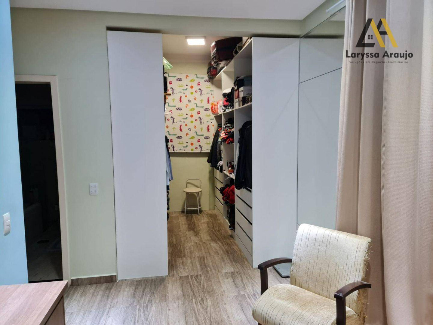 Casa à venda com 3 quartos, 320m² - Foto 27