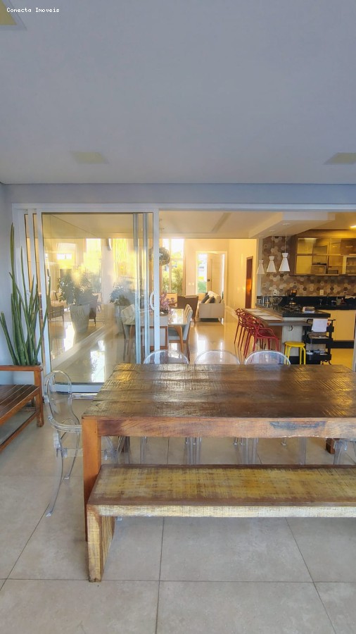 Casa de Condomínio à venda com 3 quartos, 235m² - Foto 32