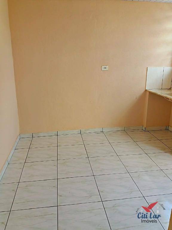 Casa para alugar com 1 quarto, 37m² - Foto 4