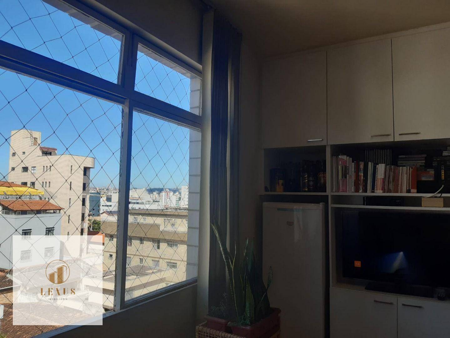 Apartamento à venda com 2 quartos, 66m² - Foto 3