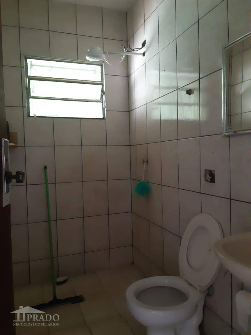 Casa à venda com 4 quartos, 210m² - Foto 12