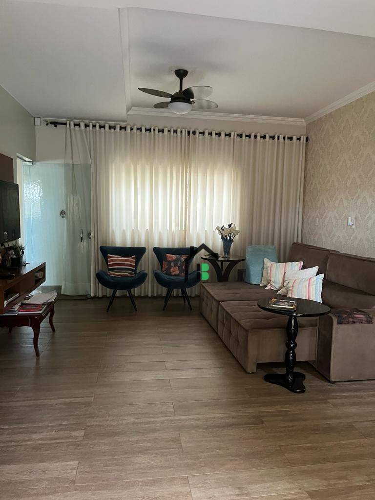 Casa, 4 quartos, 237 m² - Foto 13