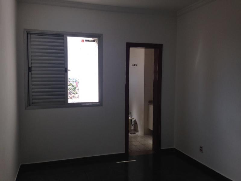 Apartamento à venda com 5 quartos, 230m² - Foto 4