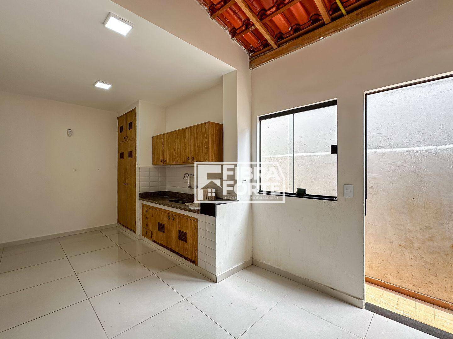 Casa, 3 quartos, 189 m² - Foto 2