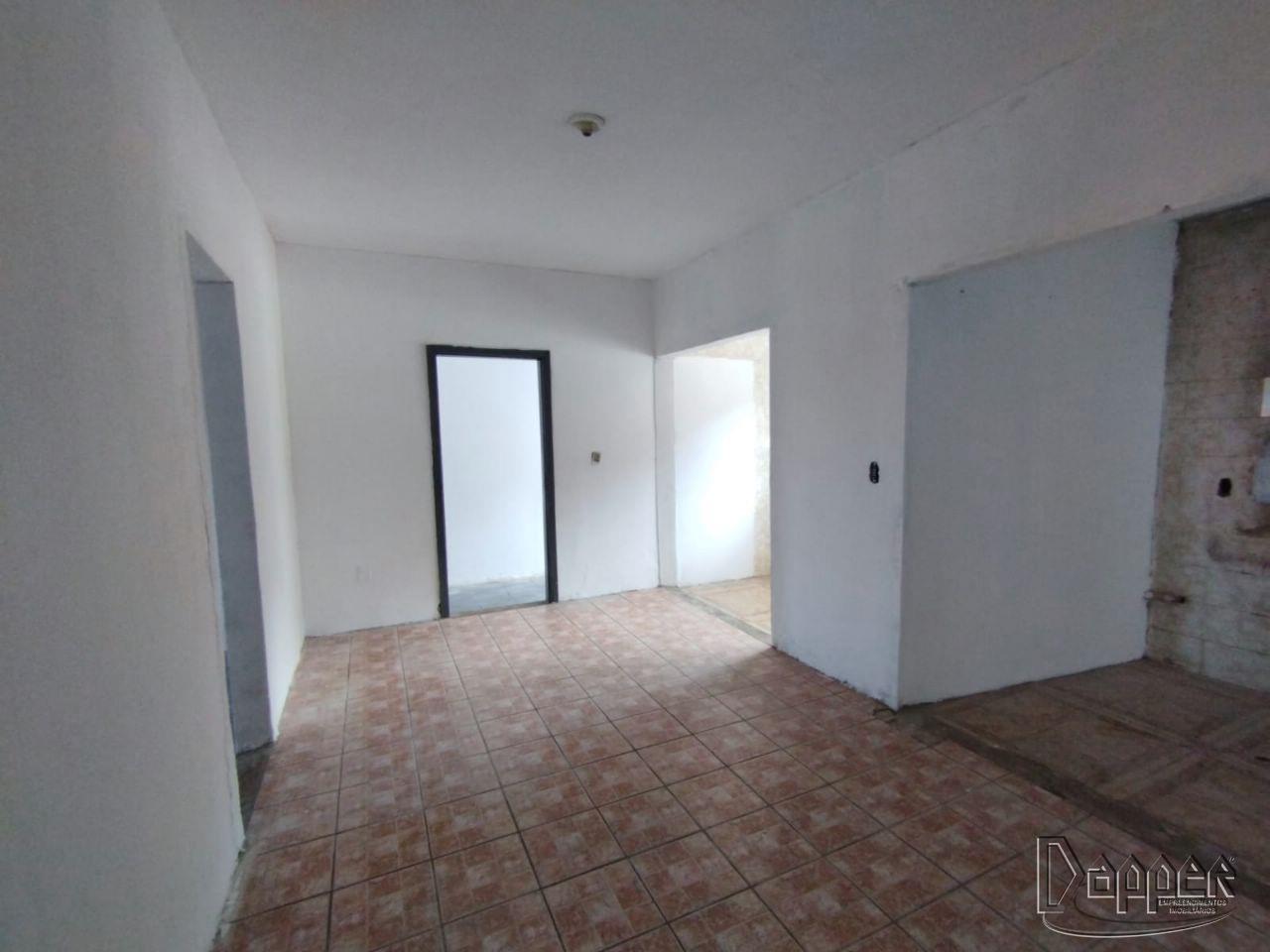 Casa à venda com 2 quartos, 310m² - Foto 4