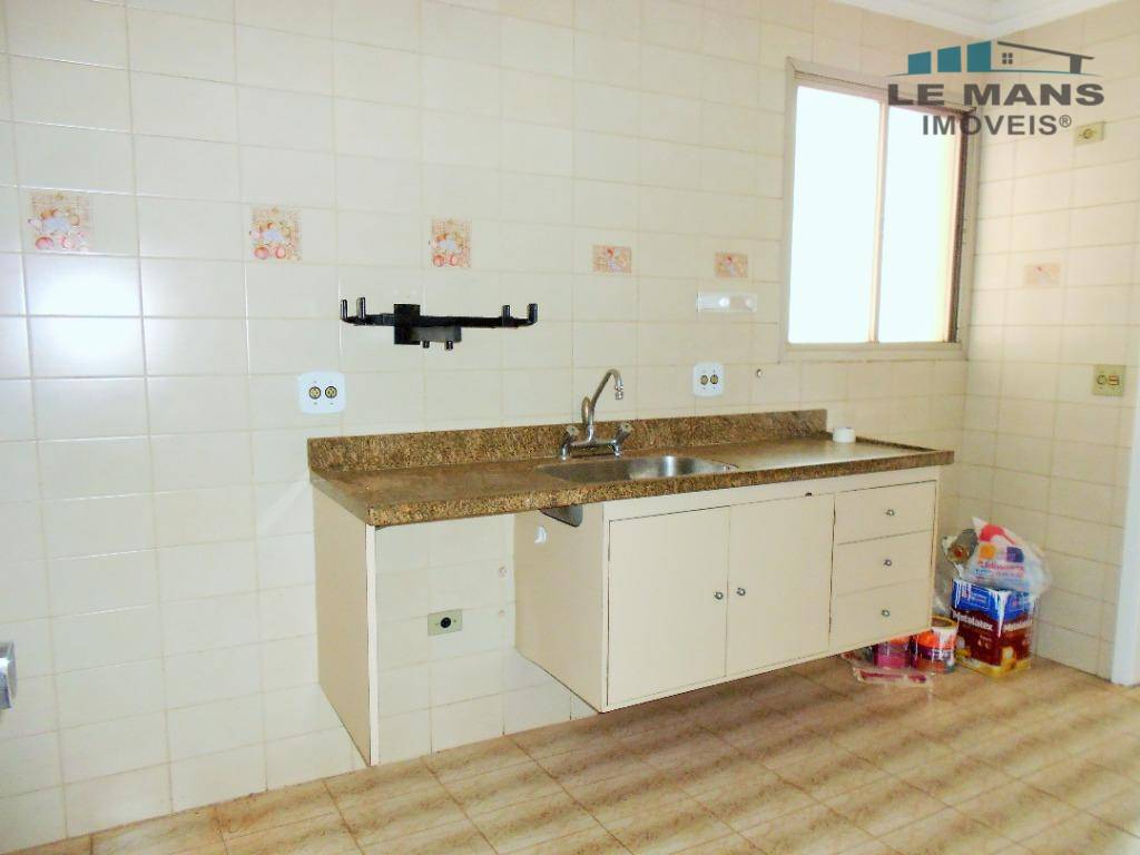 Apartamento à venda com 3 quartos, 120m² - Foto 1