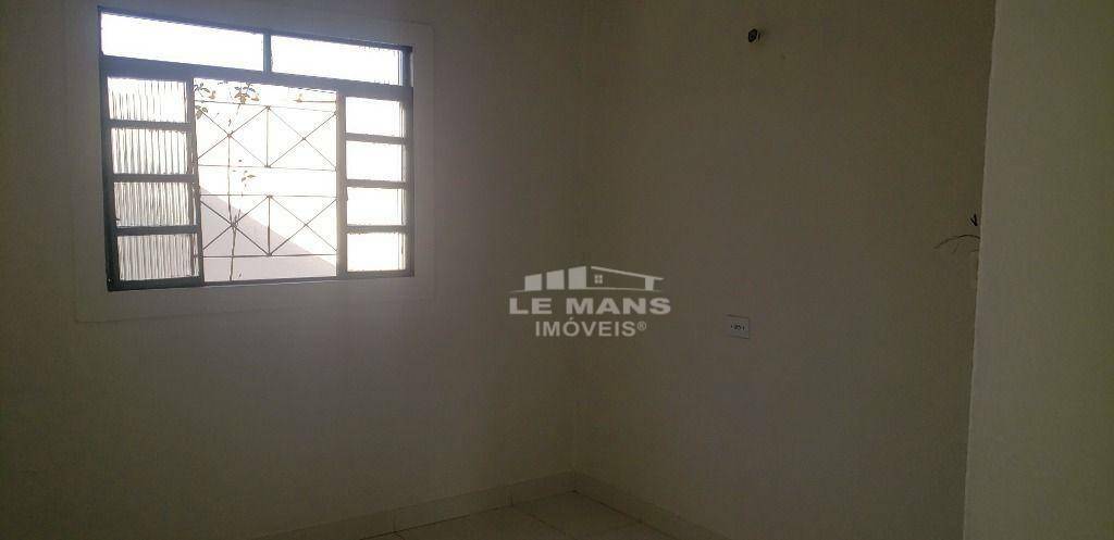 Casa à venda com 3 quartos, 170m² - Foto 8