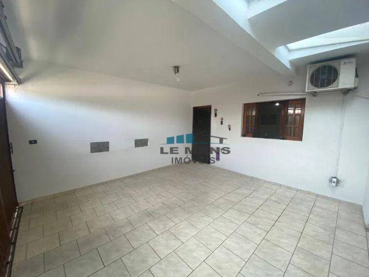 Casa à venda com 3 quartos, 127m² - Foto 2