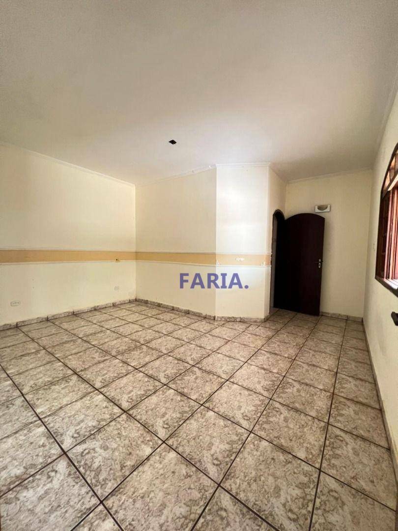 Casa, 3 quartos, 209 m² - Foto 11