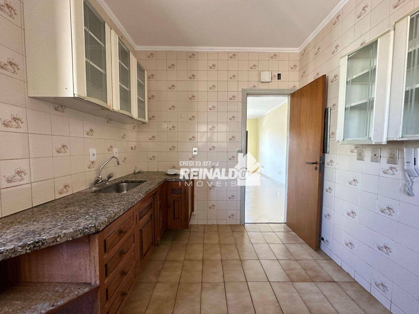 Apartamento à venda com 3 quartos, 147m² - Foto 7