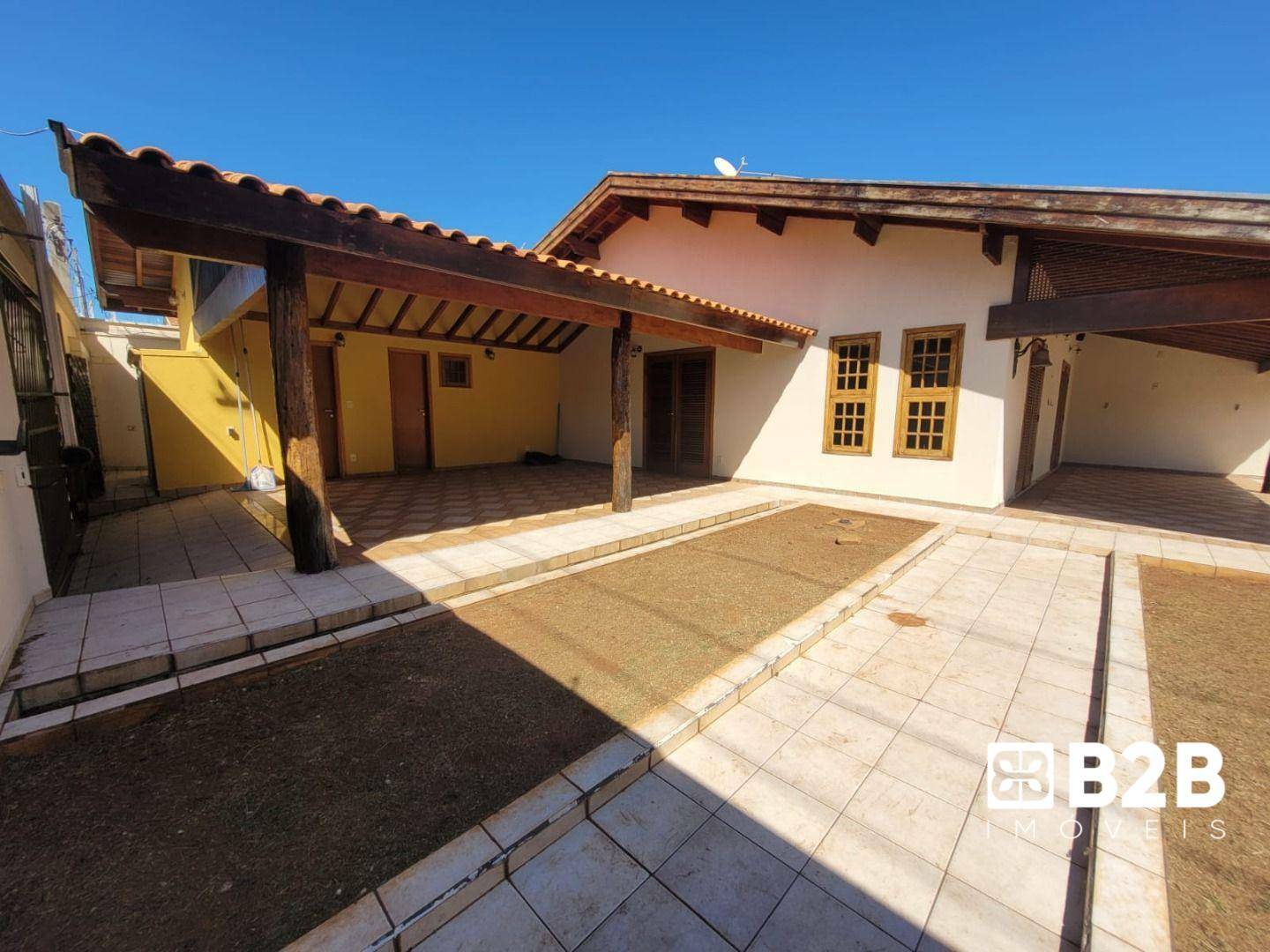 Casa à venda com 2 quartos, 235m² - Foto 1