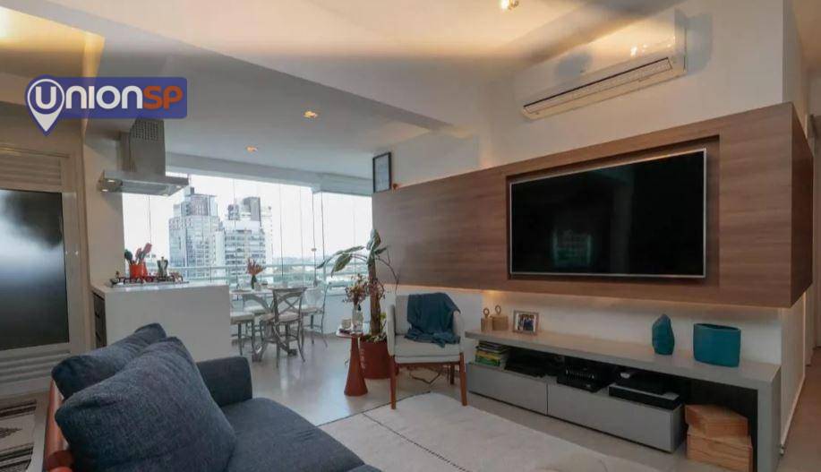 Apartamento à venda com 2 quartos, 70m² - Foto 3