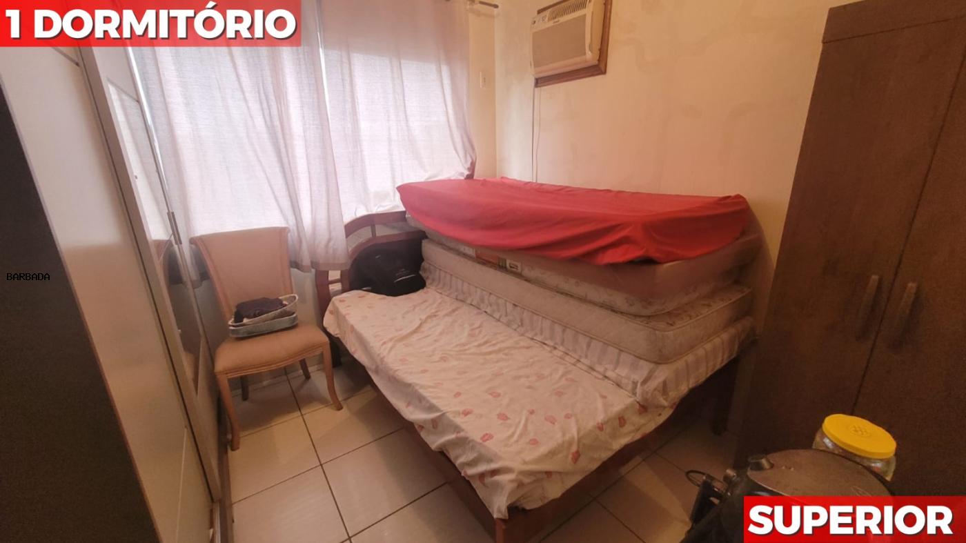 Casa à venda com 6 quartos, 160m² - Foto 3