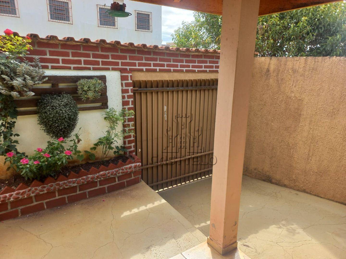 Casa, 4 quartos, 200 m² - Foto 2