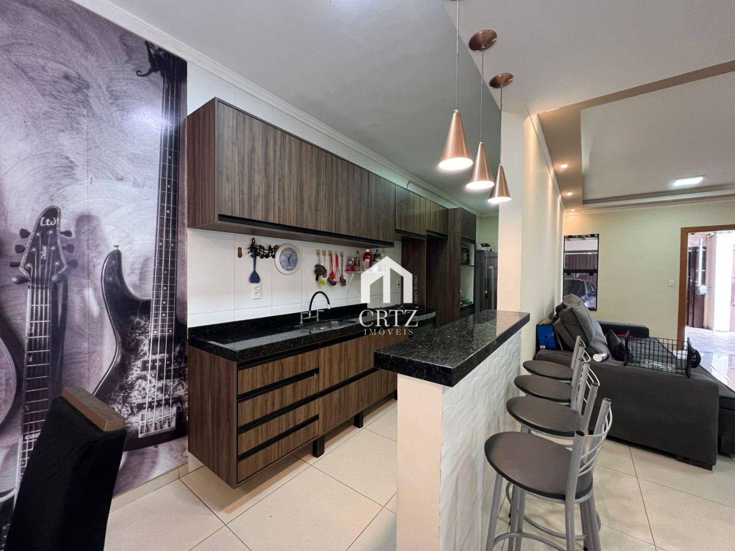 Casa, 3 quartos, 181 m² - Foto 1