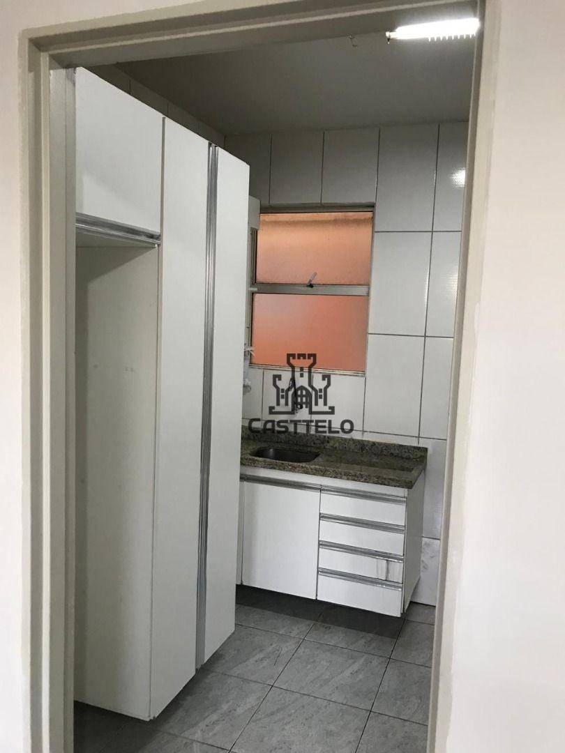 Apartamento à venda com 3 quartos, 60m² - Foto 10