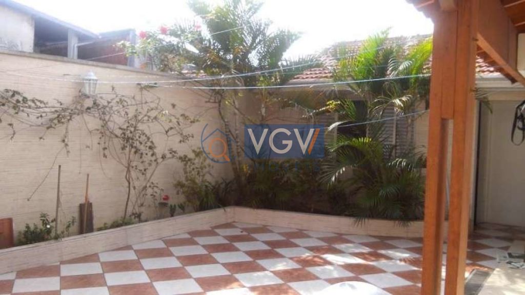 Casa à venda com 3 quartos, 200m² - Foto 8