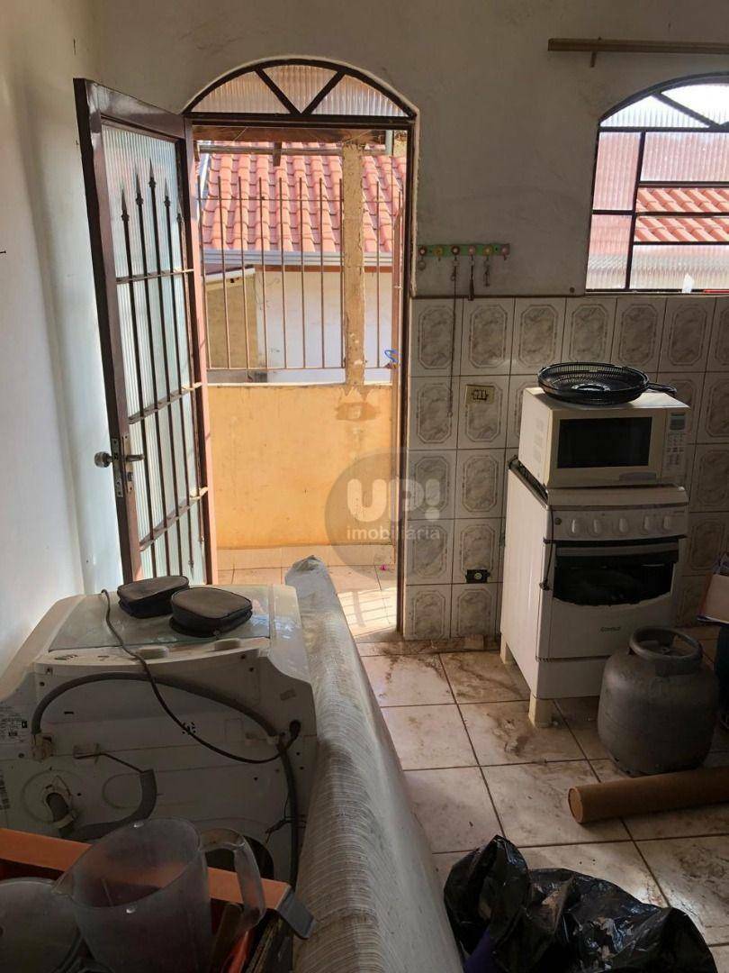 Casa à venda com 3 quartos, 100m² - Foto 20