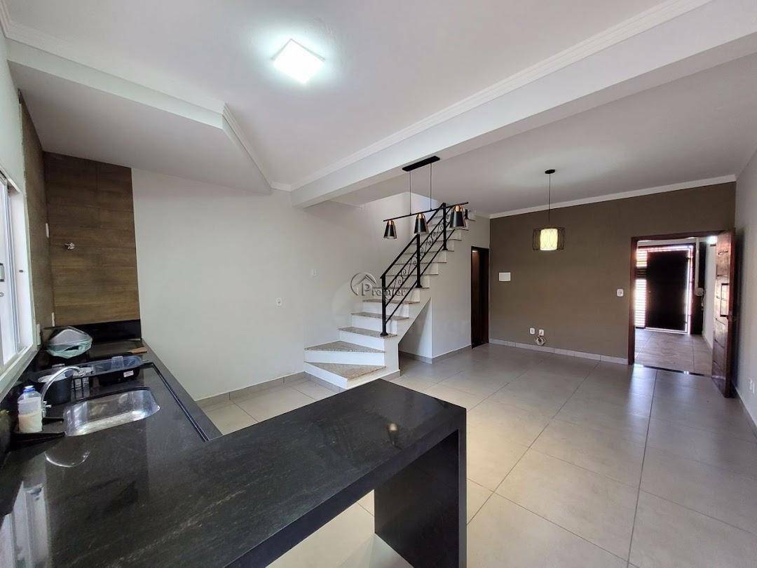 Casa à venda com 3 quartos, 150m² - Foto 4