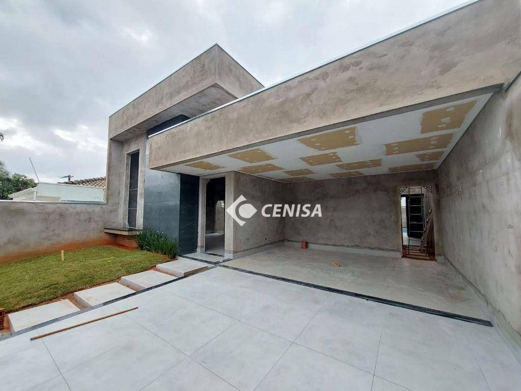 Casa à venda com 3 quartos, 170m² - Foto 2