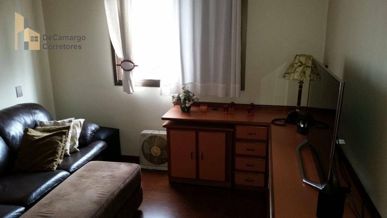 Apartamento à venda com 3 quartos, 136m² - Foto 7