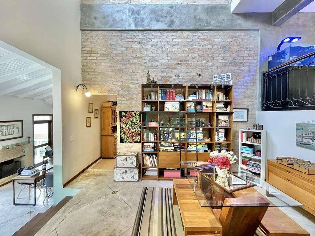 Casa de Condomínio à venda com 3 quartos, 323m² - Foto 17