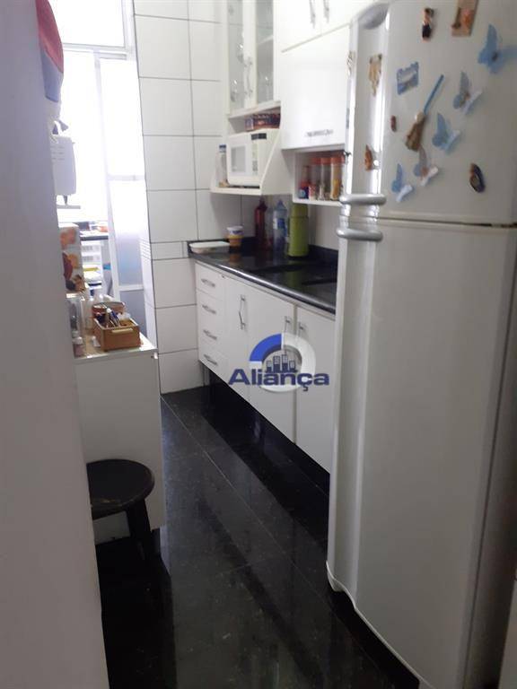 Apartamento à venda com 2 quartos, 60m² - Foto 23