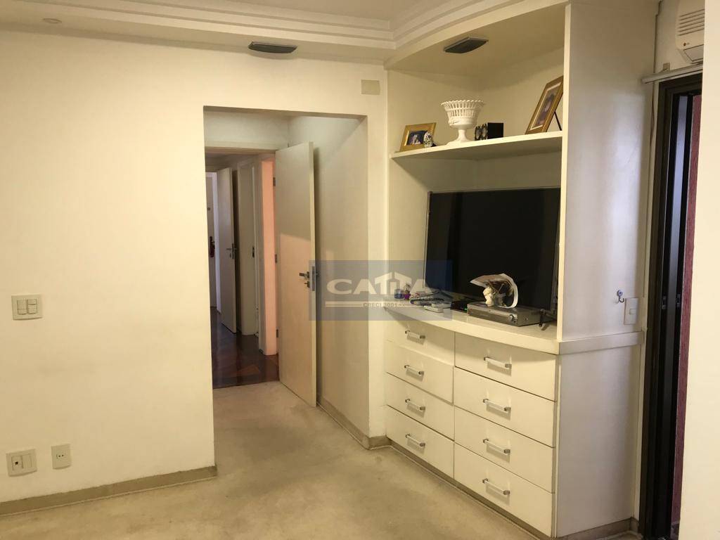 Apartamento à venda com 3 quartos, 156m² - Foto 17