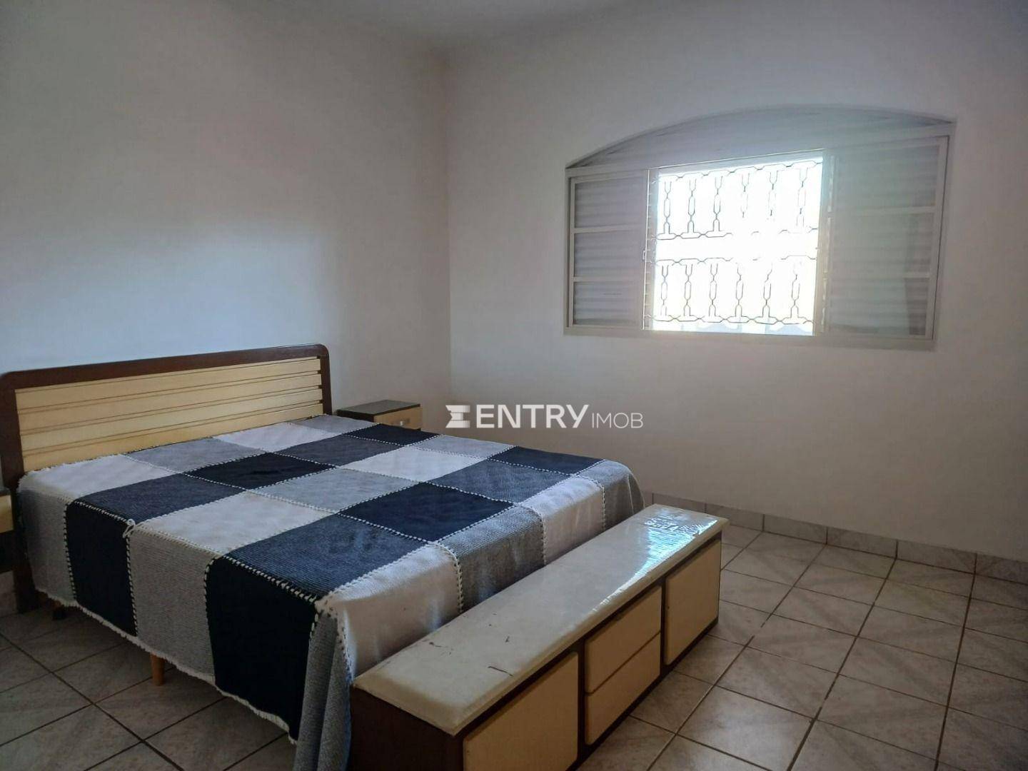 Casa de Condomínio para alugar com 3 quartos, 380m² - Foto 15