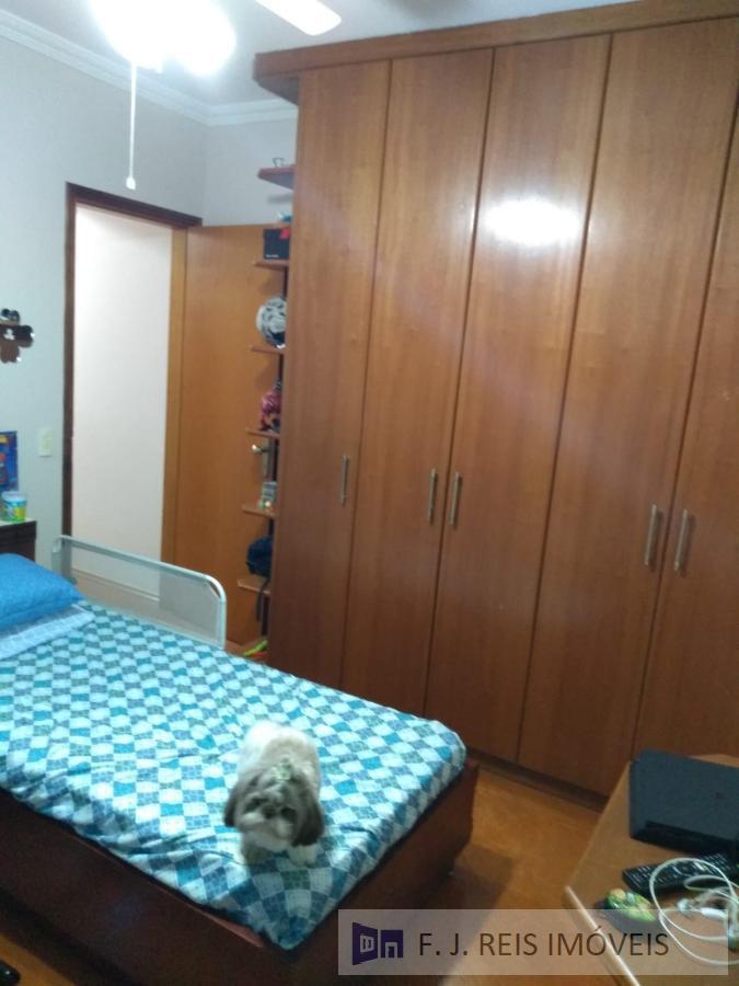 Apartamento à venda com 3 quartos, 140m² - Foto 18