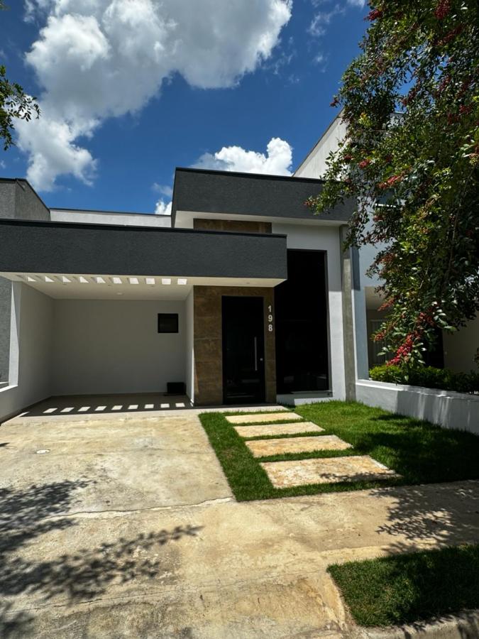 Casa de Condomínio à venda com 5 quartos, 110m² - Foto 1