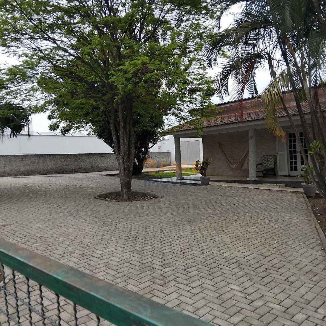 Casa à venda com 2 quartos, 97m² - Foto 1