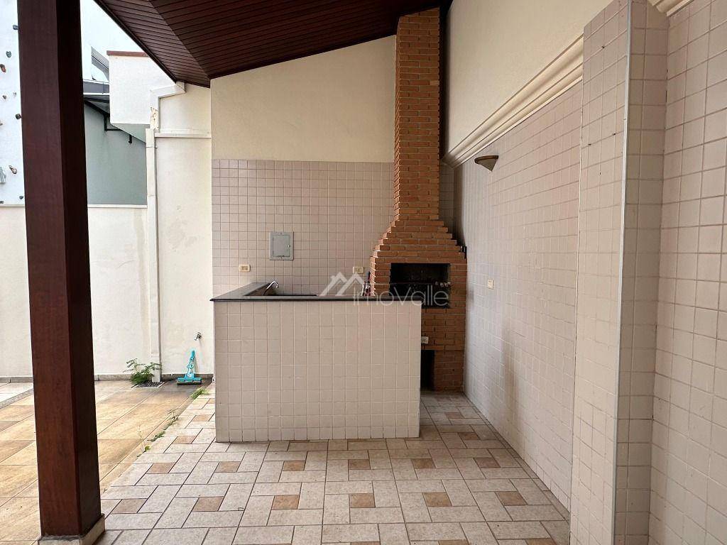 Casa de Condomínio para alugar com 4 quartos, 331m² - Foto 11