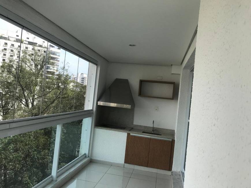 Apartamento à venda com 3 quartos, 126m² - Foto 3