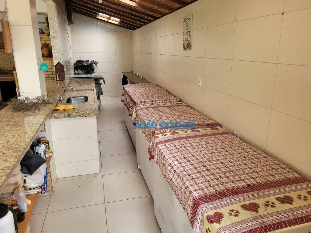 Chácara à venda com 2 quartos, 156m² - Foto 17