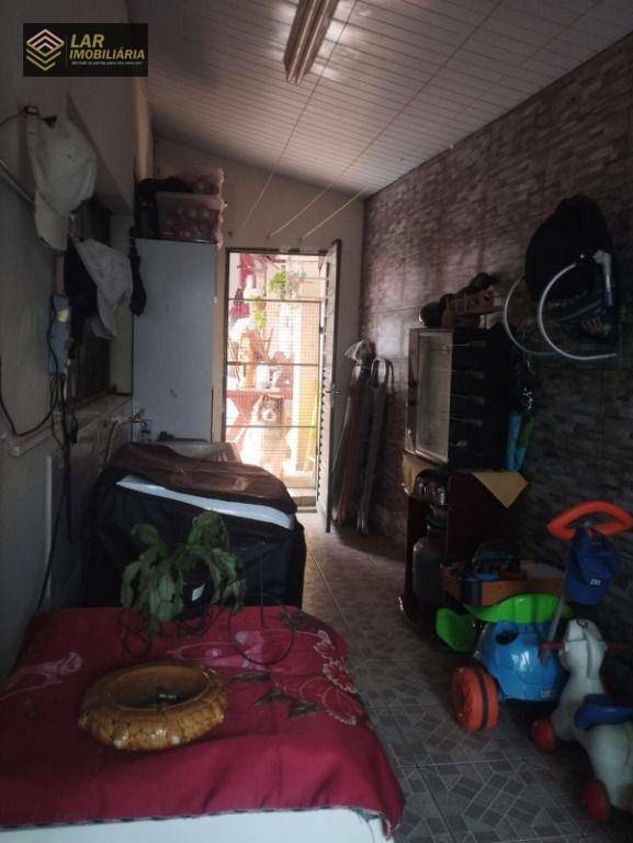 Sobrado à venda com 3 quartos, 200m² - Foto 27