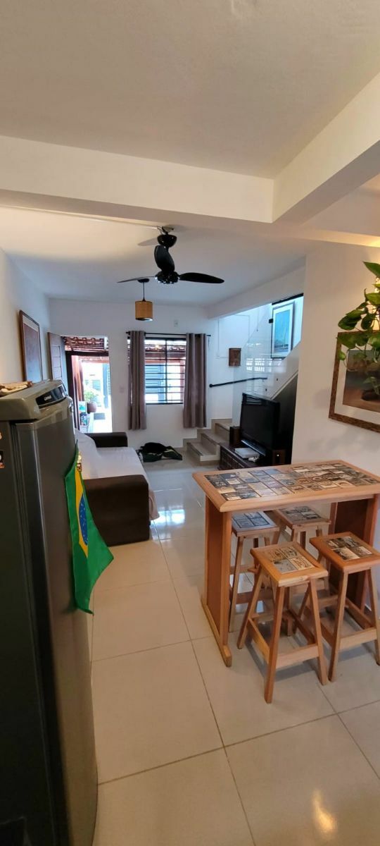 Casa à venda com 2 quartos, 72m² - Foto 17