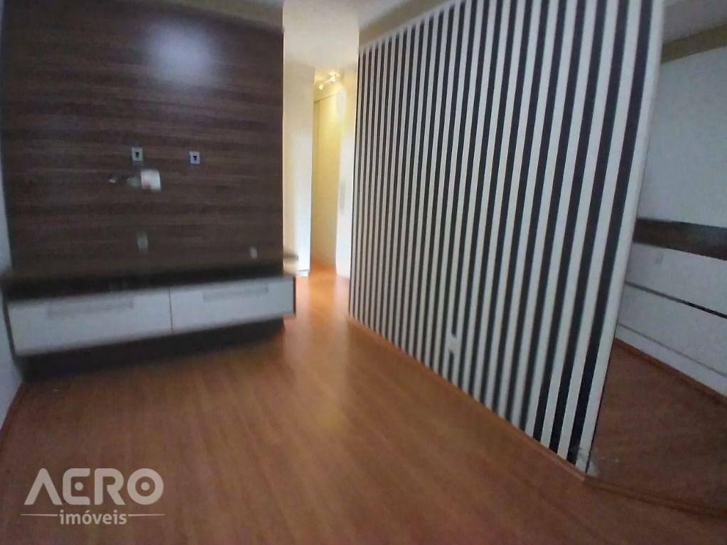 Casa à venda e aluguel com 3 quartos, 230m² - Foto 2