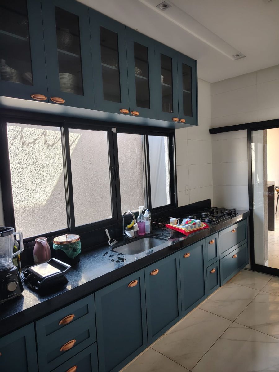 Casa à venda com 3 quartos, 177m² - Foto 3
