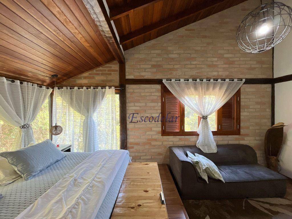 Casa de Condomínio à venda com 3 quartos, 241m² - Foto 29