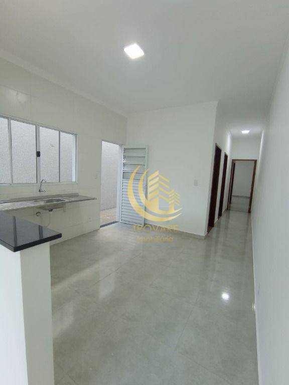 Casa à venda com 2 quartos, 65m² - Foto 18