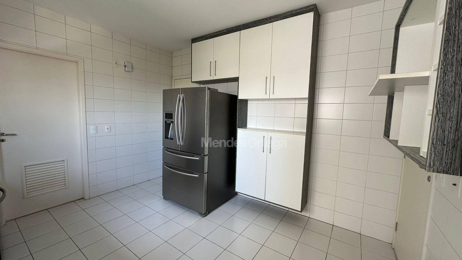 Apartamento à venda com 3 quartos, 194m² - Foto 15