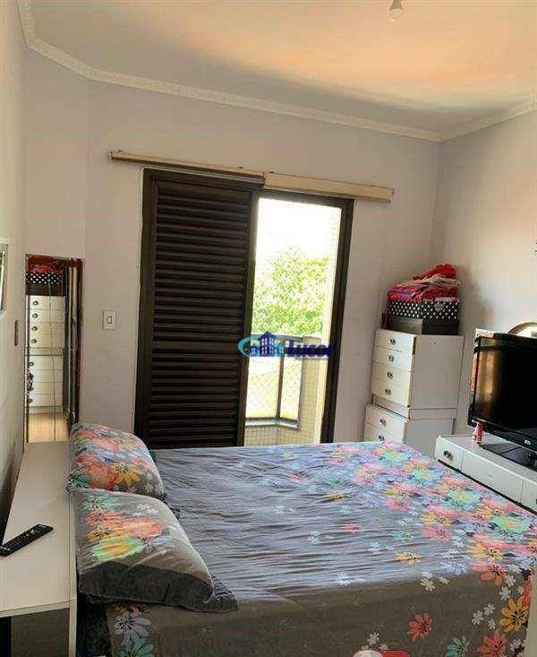 Apartamento à venda com 3 quartos, 135m² - Foto 7