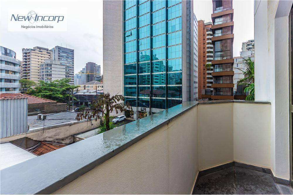 Apartamento à venda com 4 quartos, 231m² - Foto 13