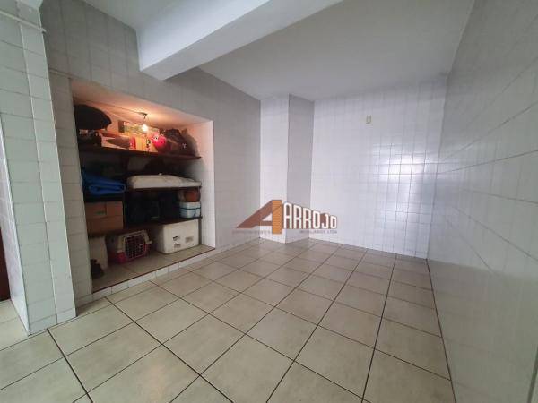 Sobrado à venda com 5 quartos, 240m² - Foto 28