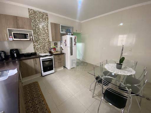 Casa à venda com 3 quartos, 300m² - Foto 3