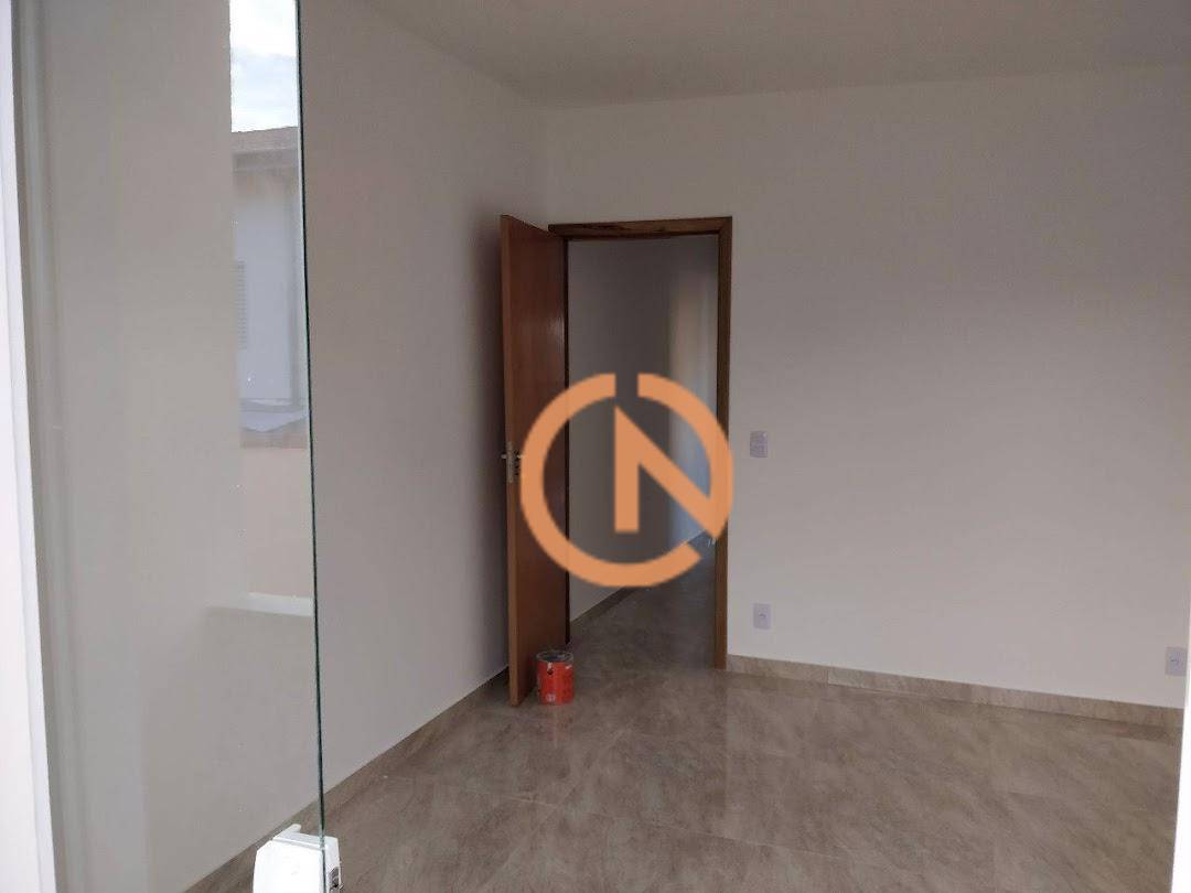 Sobrado à venda com 4 quartos, 180m² - Foto 9